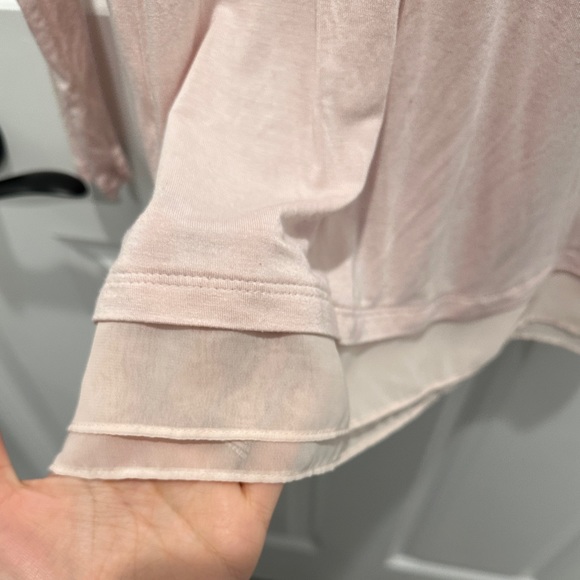 V Neck Flowy Blouse - Picture 4 of 4